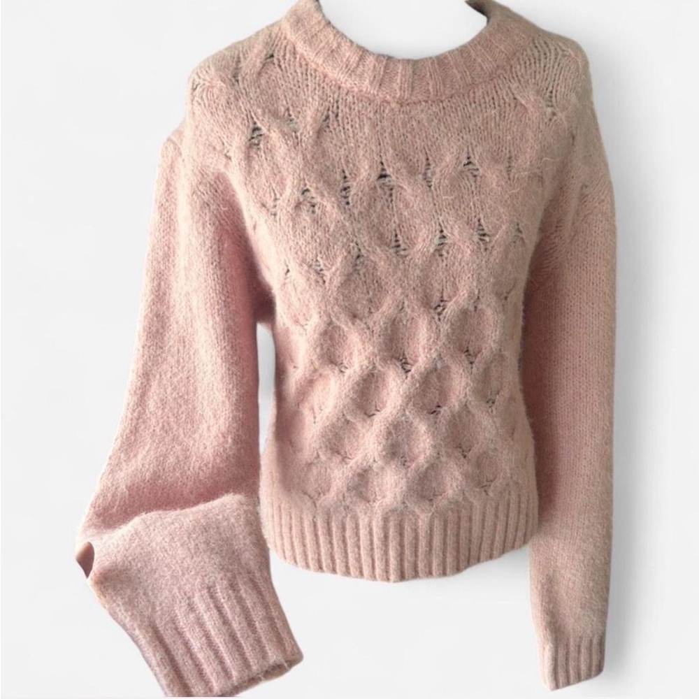 Topshop Blush Pink Fuzzy Knit Sweater Bell Sleeve Size 4 (UK 8) - Picture 2 of 4